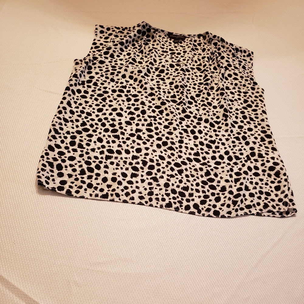 Banana Republic sleeveless top